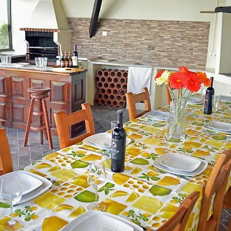 Casa Grande Holidays Вилла Сан-Мартинью-ду-Порту
